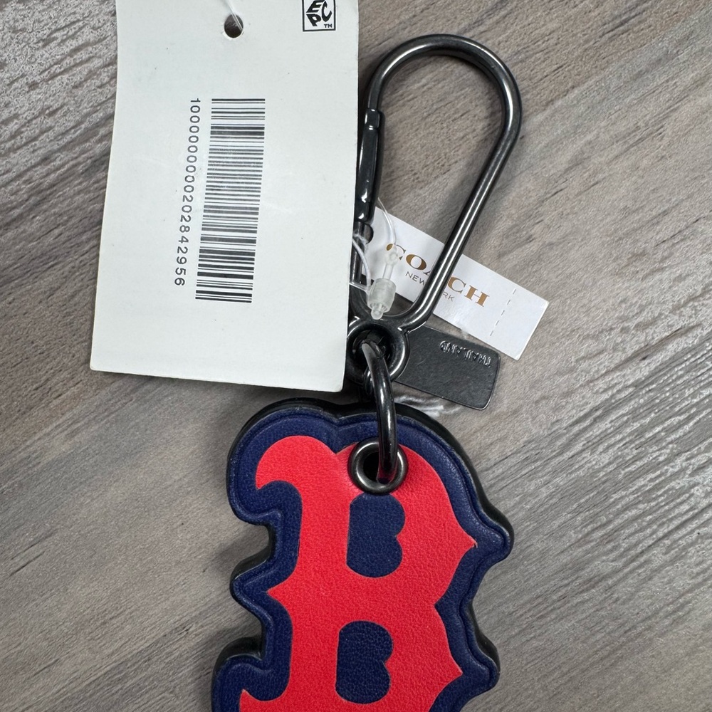 NWT COACH Men's MLB Key Fob Bos Red Sox Key Chain - Picture 2 of 2